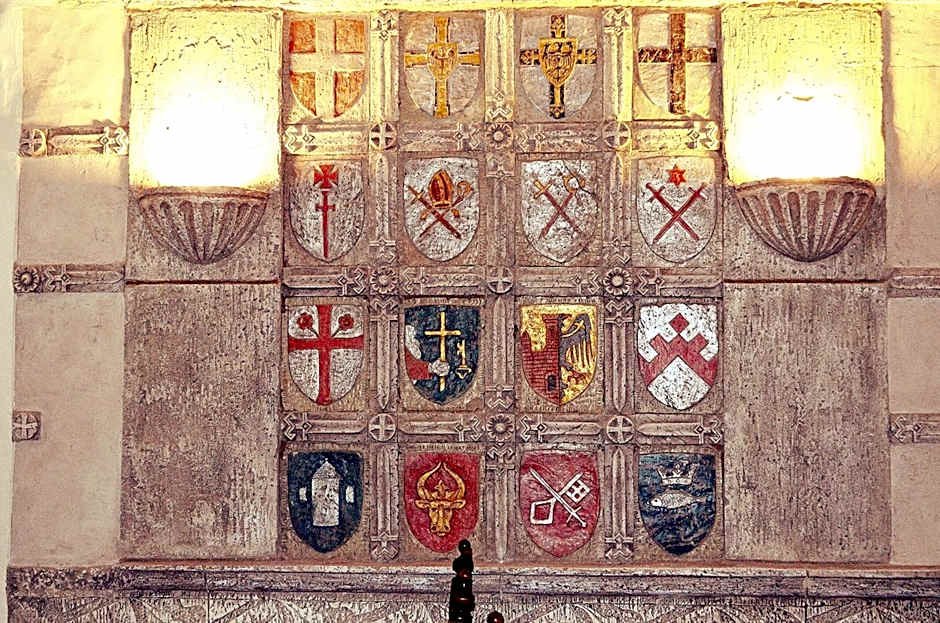 Three Crowns Residents