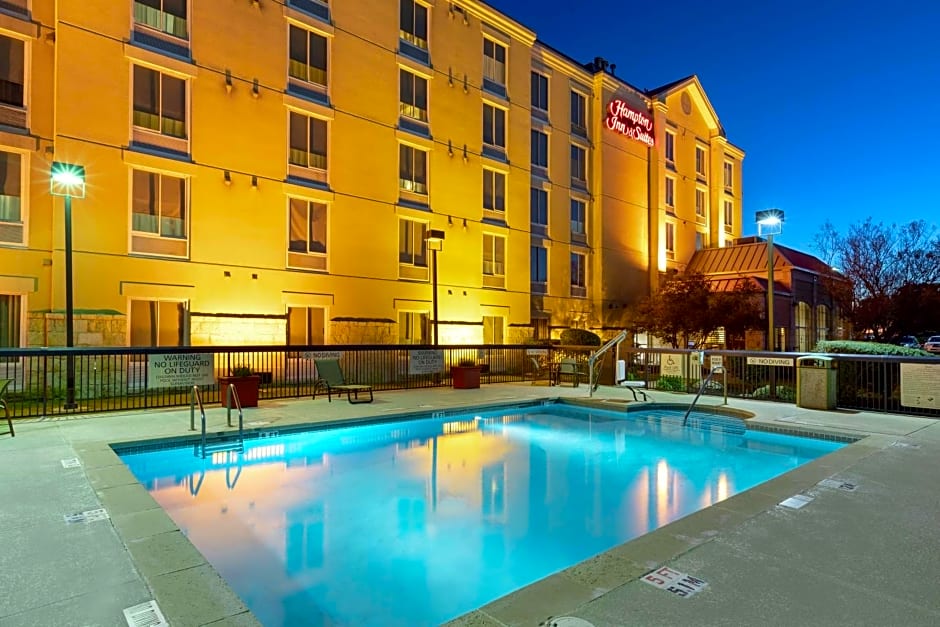 Hampton Inn By Hilton And Suites Austin-Airport