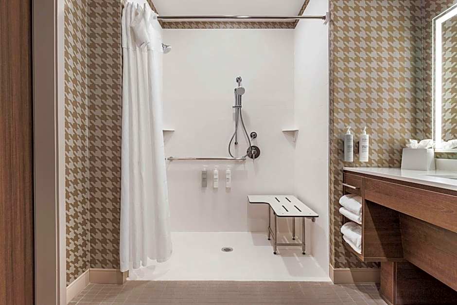 Home2 Suites By Hilton Cedar Rapids Westdale