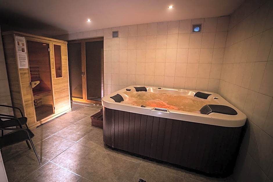 WILLA IZBICA KARPACZ parking, jacuzzi, sauna gratis