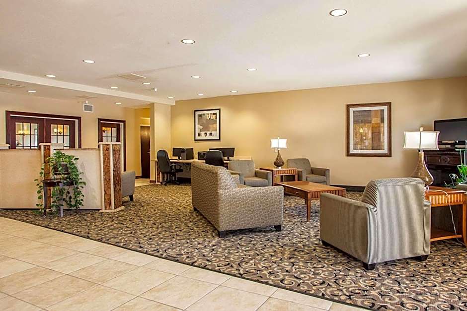 Comfort Suites Bloomington I-55 and I-74