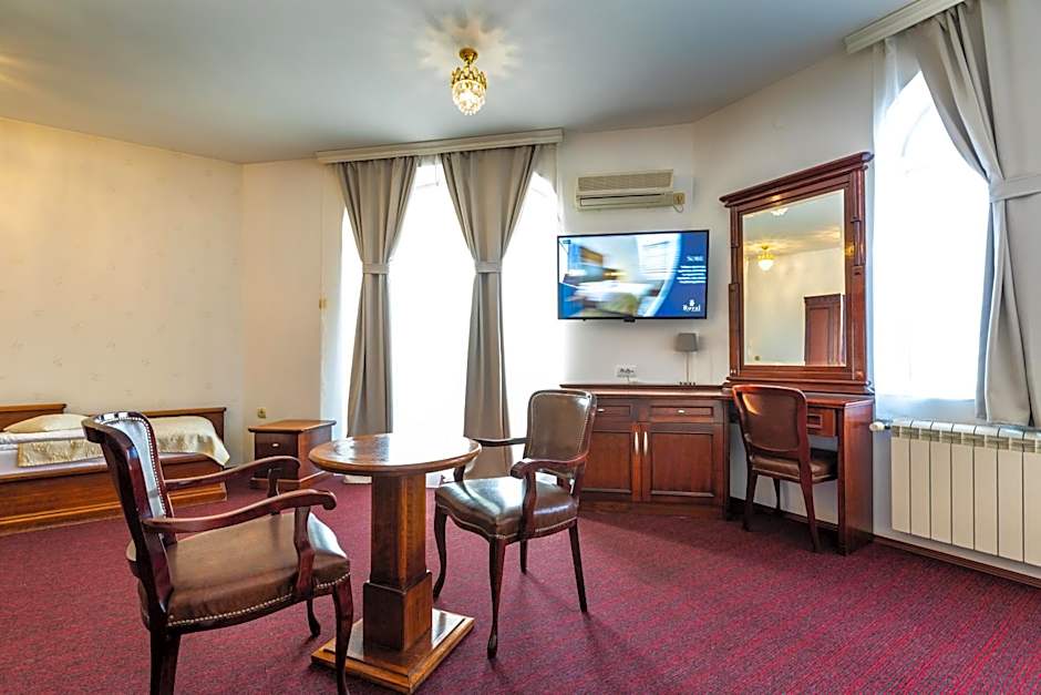 Garni Hotel Royal Crown