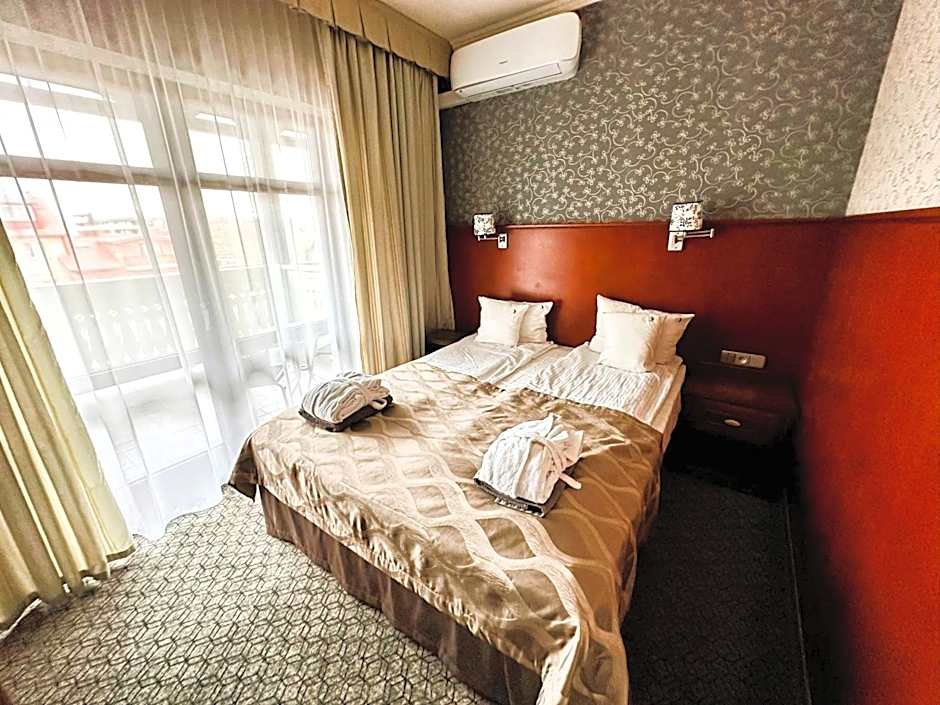 Hotel&Spa Stary Dziwnów basen swimming pool