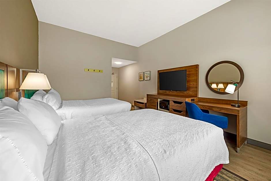 Hampton Inn Pine Grove