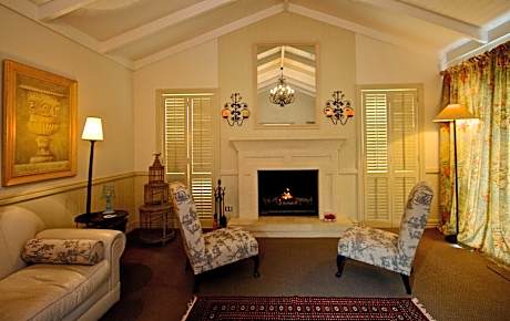 King with Private Bathroom