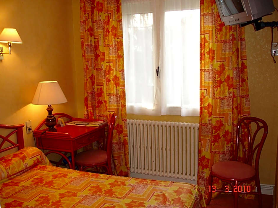 Logis Hôtel du Pont Neuf
