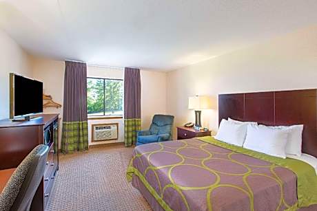 Queen Room - Disability Access/Non-Smoking