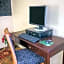 Rodeway Inn & Suites Plymouth Hwy 64