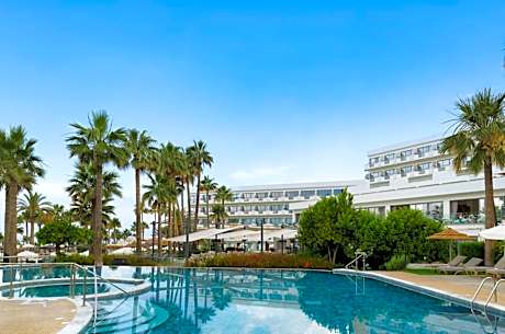St George Beach Hotel & Spa Resort