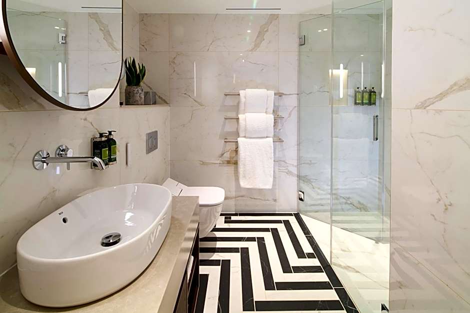 Cheval Phoenix House at Sloane Square