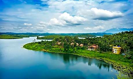 Karapuzha Village Resort