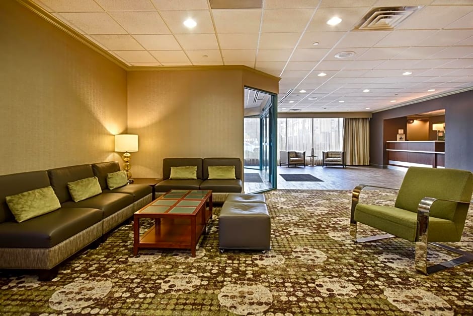 Holiday Inn Cincinnati-Riverfront