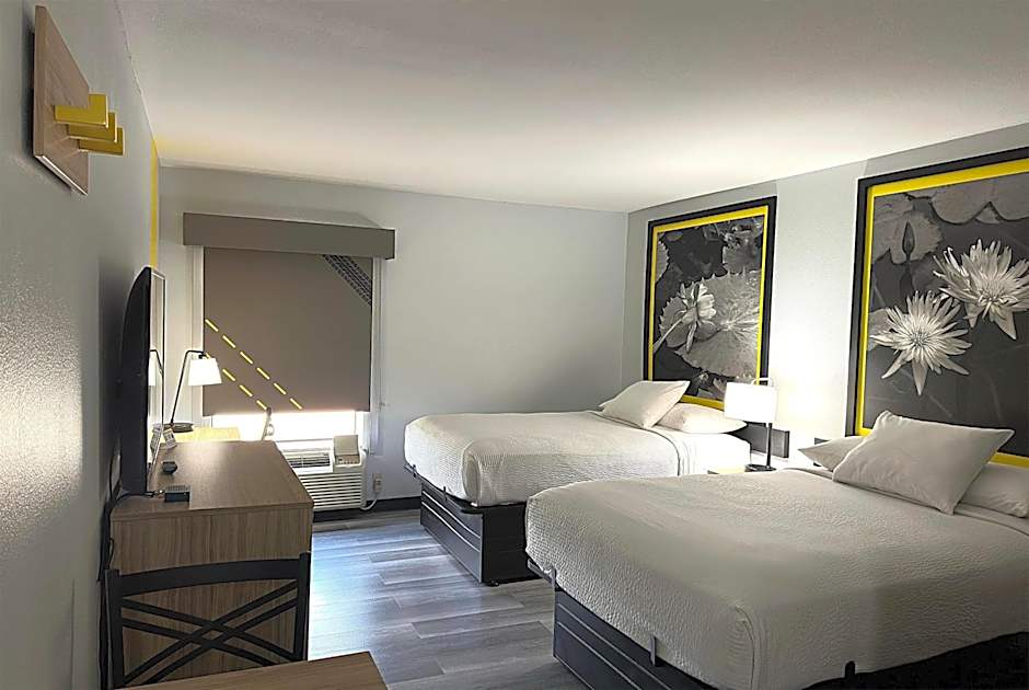 Super 8 by Wyndham Alexandria LA