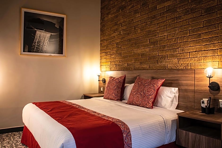 HOTELES ANTIGUA - CASONA ALLENDE