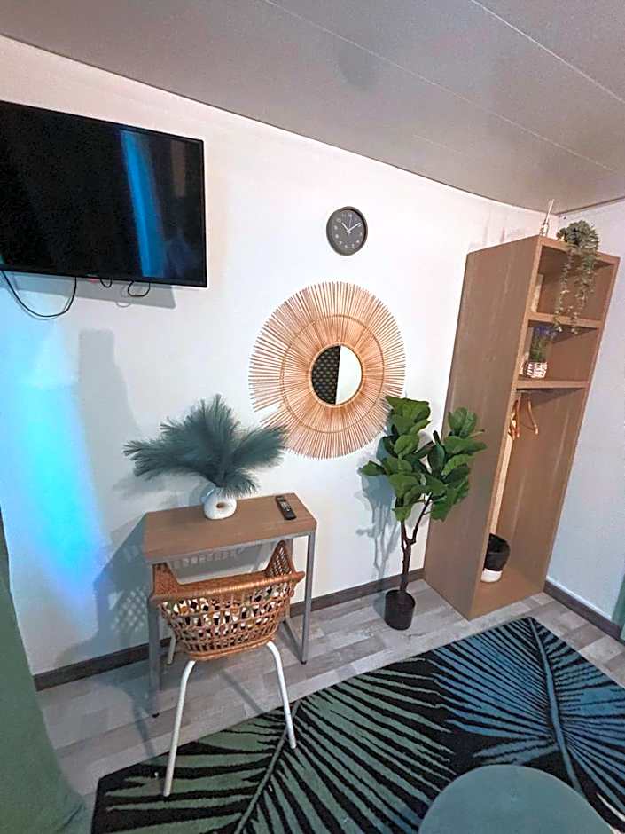 Hotel Orion – Rouen, TX