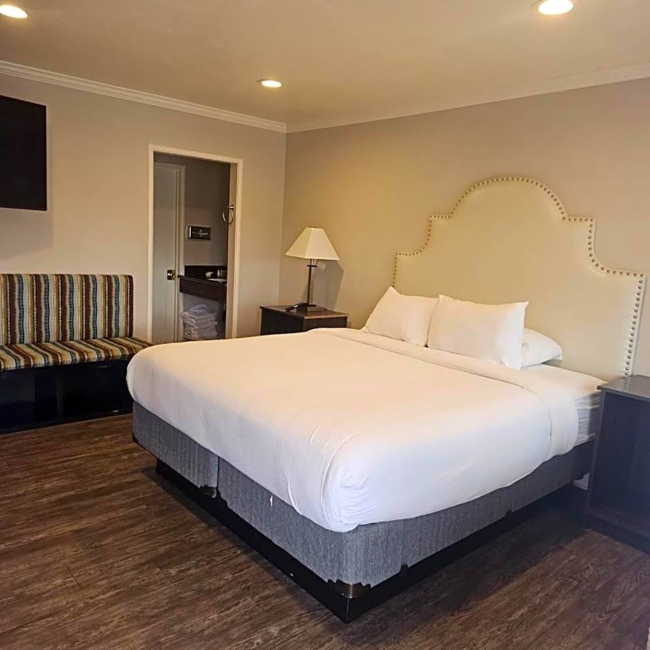 Bay Front Inn - Downtown Santa Cruz