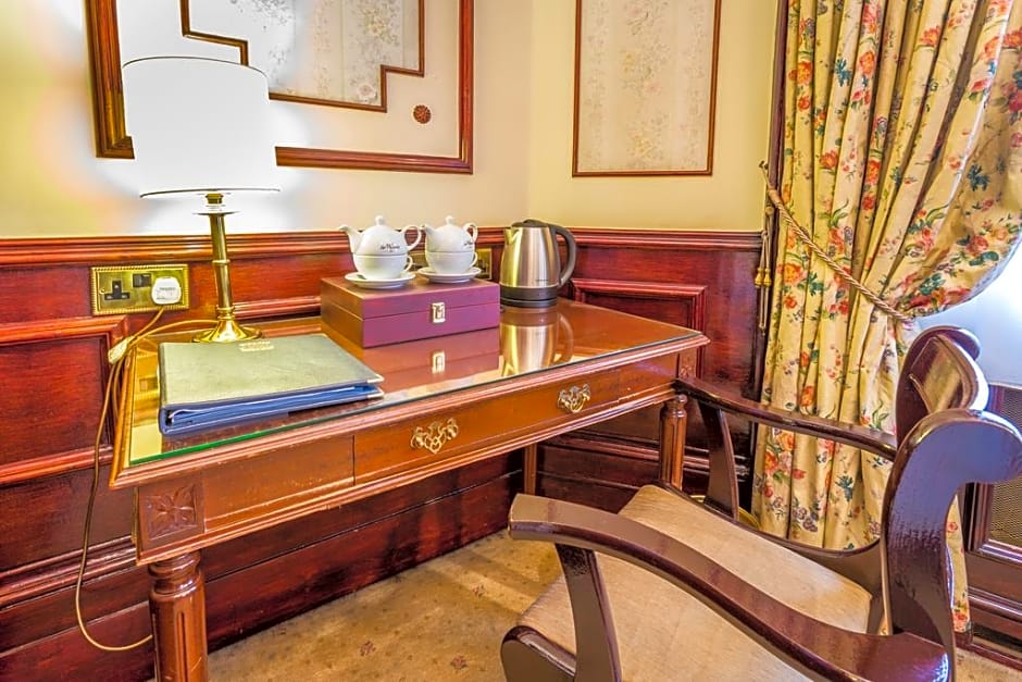 London Elizabeth Hotel