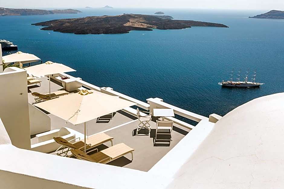 Sun Rocks Boutique Hotel - Caldera View Suites & Sunset Dining Experience