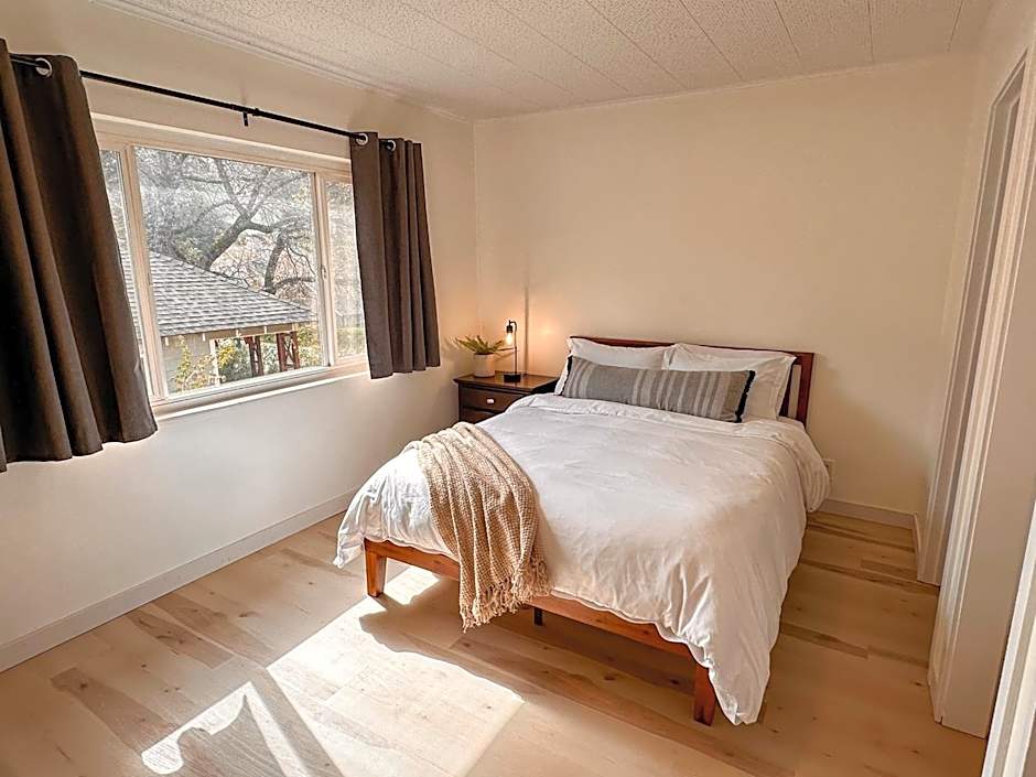 The Cottage Inn at Mount Shasta