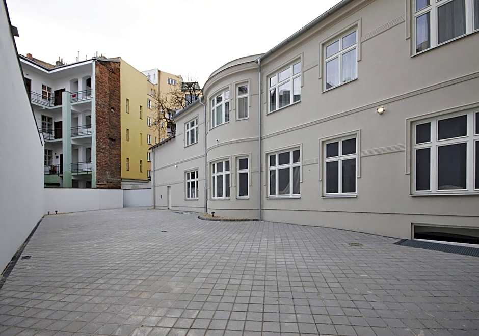Elizabeth Suites