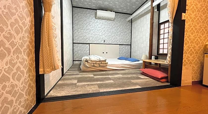Lucky Hotel
