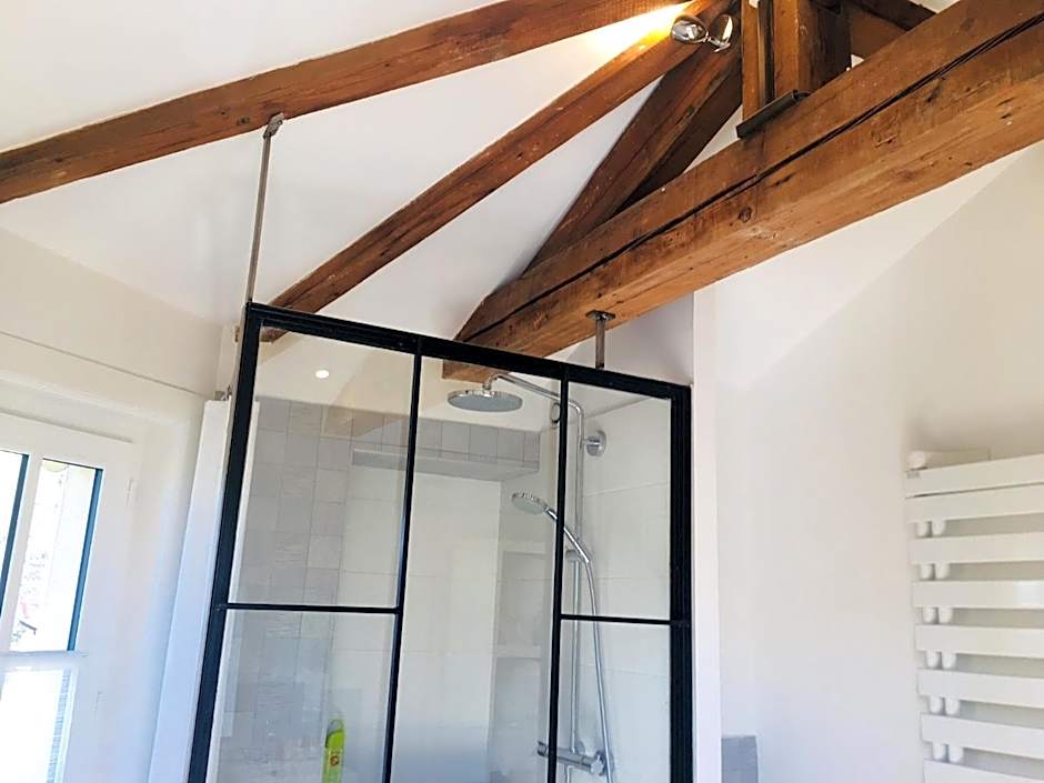 Aux Tourelles 1888 - Tres Proche Lyon #Clim #Piscine #Netflix #Parking Payant Securise