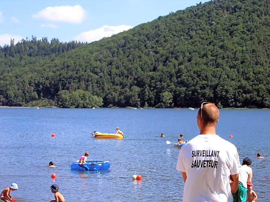 Hôtel Domaine du Lac Chambon