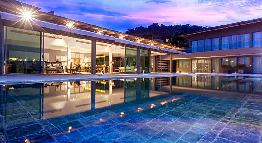 Tropical Castle Phuket, 18 BED Sea View Pool Villa by RESAVA