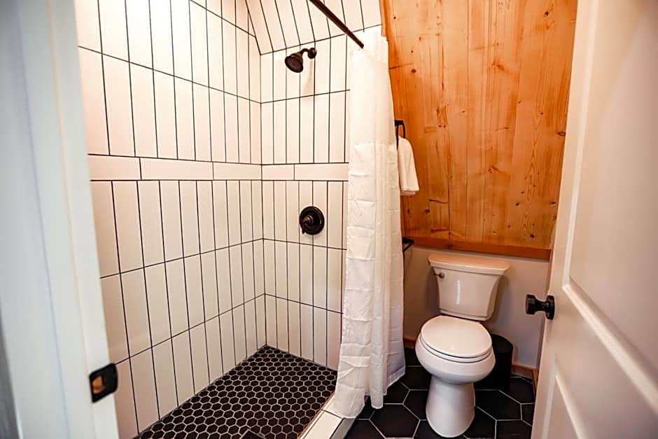 Finger Lakes Treehouse