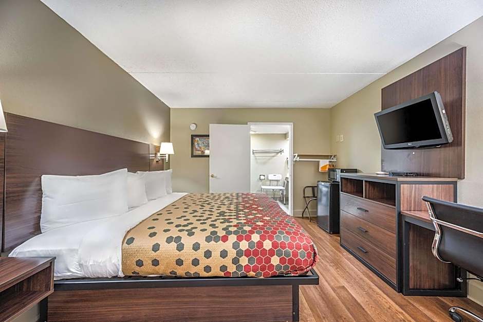 Econo Lodge Inn & Suites Huntsville University Area