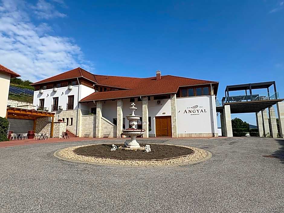 Angyal Borászat és Panzió
