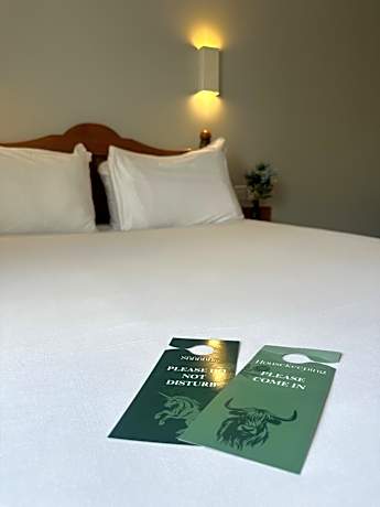 go2 Glasgow Cumbernauld Hotel - Free Parking and Pet Friendly