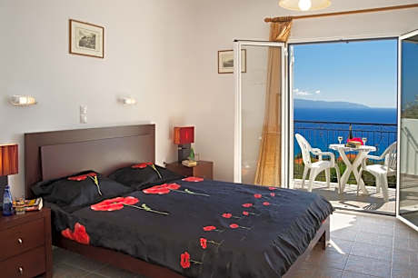 Studio with Sea View