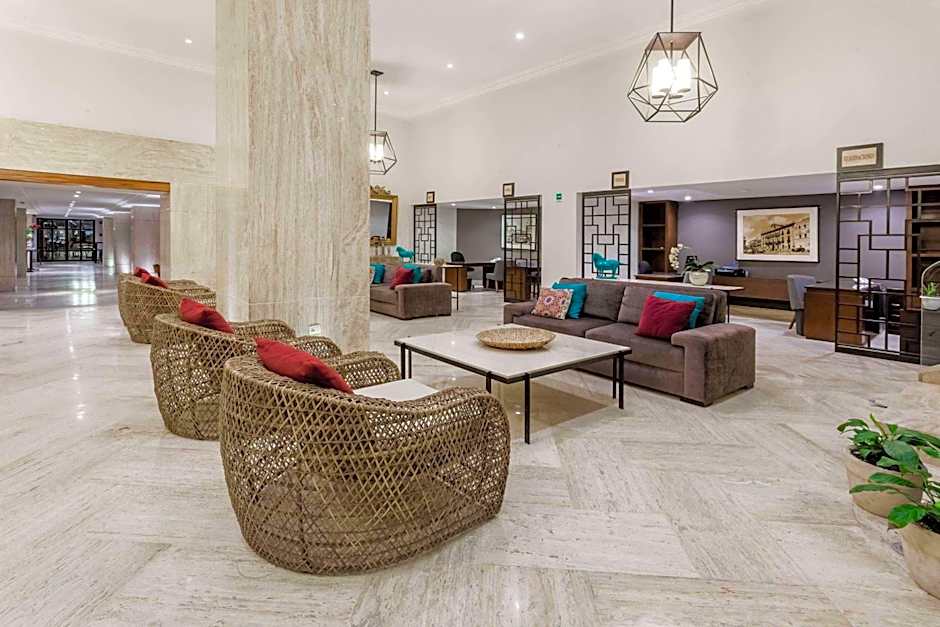 Ramada Plaza by Wyndham Leon