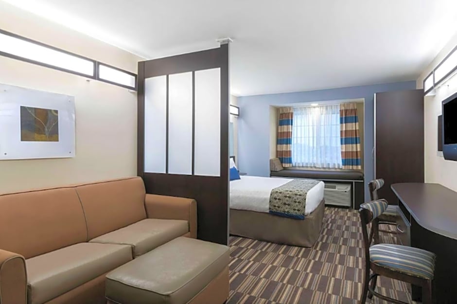 Microtel Inn & Suites by Wyndham Baton Rouge Airport