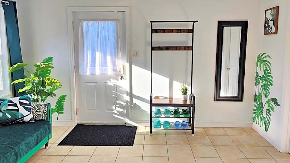 Fresh & Bright Private Suite