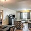 Quality Inn & Suites near Downtown Bakersfield