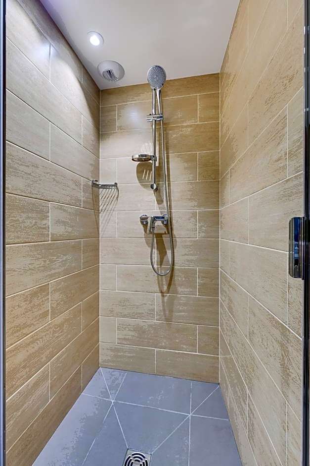 Hôtel Lucien & Marinette