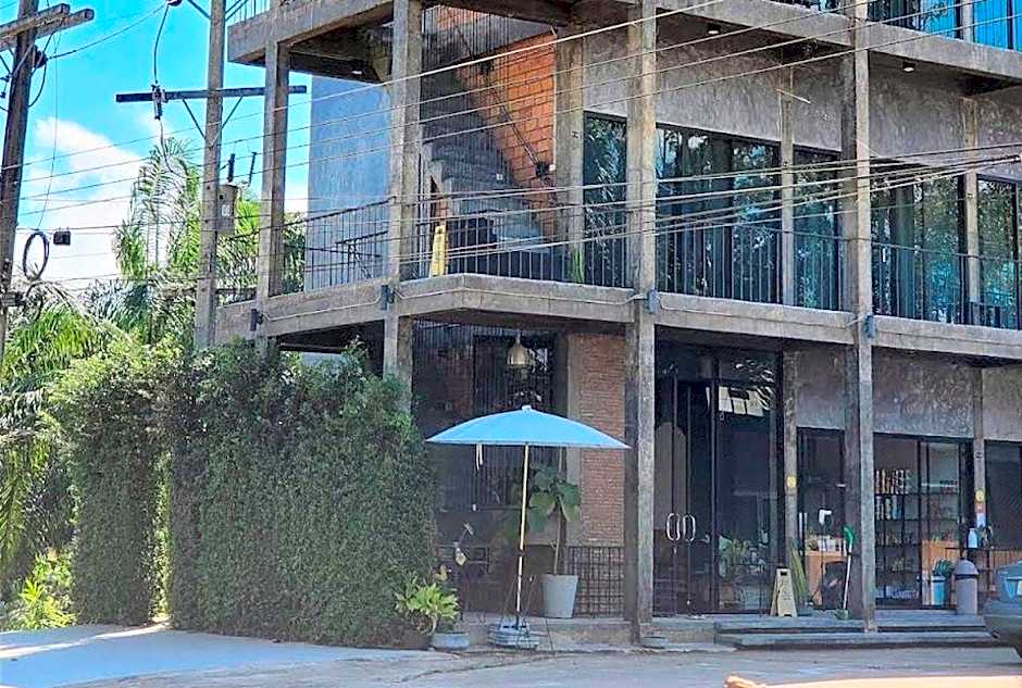 Black Elephant Boutique