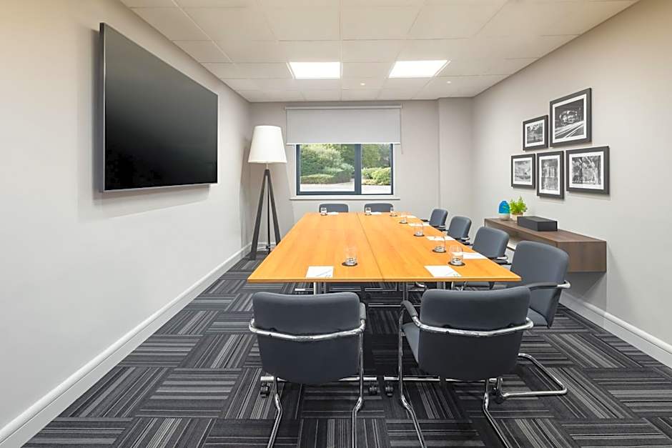 Holiday Inn Aylesbury By IHG