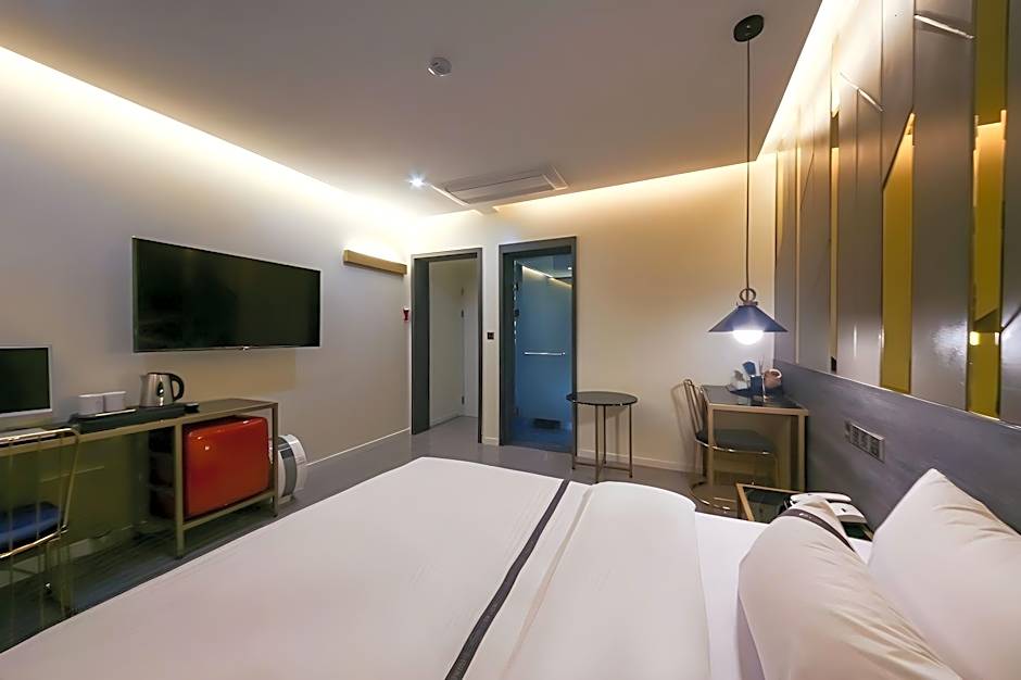 Hound Hotel Suncheon station