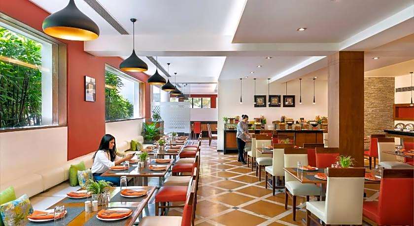 The Avenue Center Hotel