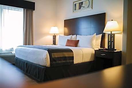 Deluxe King Room - Non-Smoking