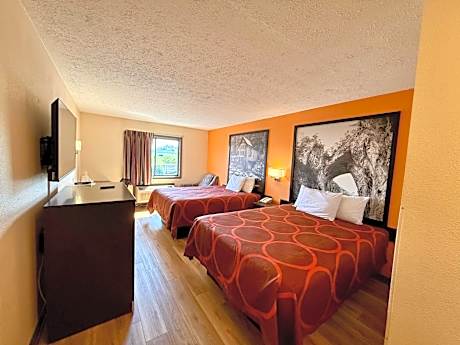 Queen Room with Two Queen Beds - Non-Smoking