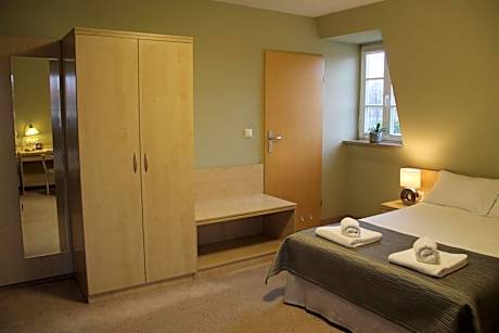 Classic Quadruple Room