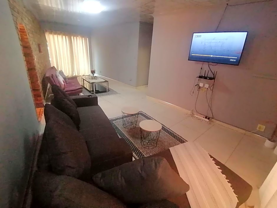 Warmbaths Thai Spa and Guest House