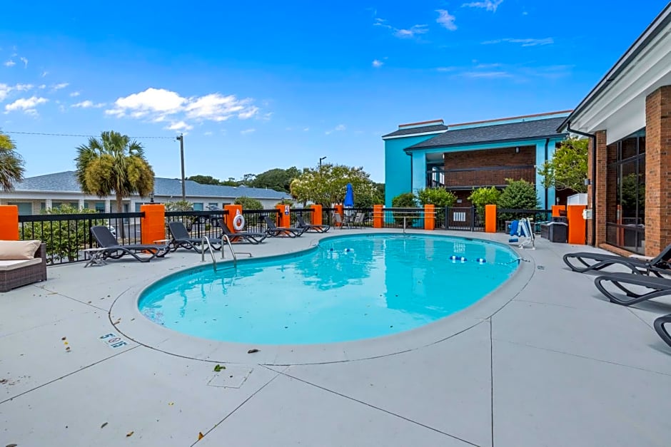 Garnet Inn & Suites, Morehead City near Atlantic Beach