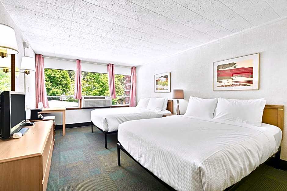 Photo 1 of 15 of Superior 2 Queen Beds