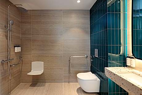 1 King Deluxe Accessible City view