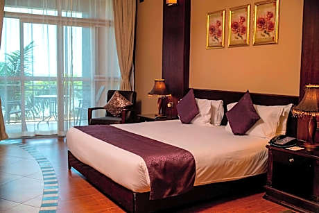Room, 1 Queen Bed (Balcony)